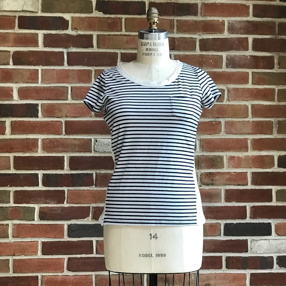 The Limited size M shortsleeved top